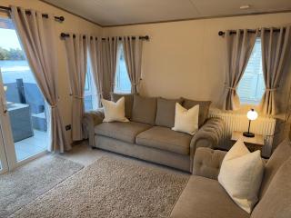 Tattershall lakes Jet Ski luxury lodge - 6