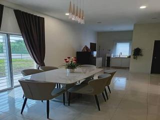 RatuSari Homestay PD - Netflix I Malay Only - 1