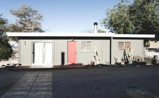 Cabañas de mitad de siglo a unos minutos del parque nacional de Joshua Tree. - 7