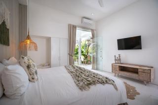 Villa 888 Eat Shop Play - 3BR Private Pool Oberoi - 3