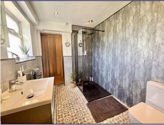 The Old Charming House - 8