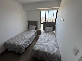 Cozy bedroom in Miraflores with rooftop pool - 1