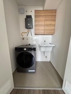 Cozy bedroom in Miraflores with rooftop pool - 2