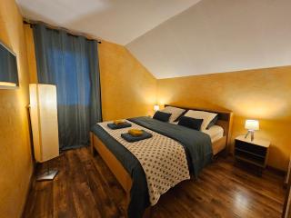 Vue panoramique lac d'Annecy, Maison chaleureuse avec cheminée, Parking privé, Cadre exceptionnel - 4