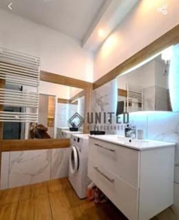 Apartment with terrace, next to the train station and OLD town - Breslavia - 7