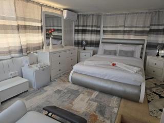 Apelles Palace Guest House - Staycation of choice - Home away from yours - 9