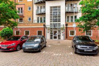 Modern Comfort 2-bed, 2-bath With Lift Access - 7