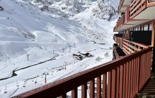 La Mongie 6 personnes au pied des pistes parking - 1