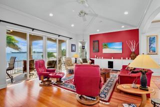 White Pelican House - 7