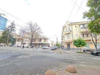 Central Location Apartment - 6