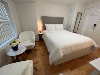 Lee's Ocean Peek B & B - 8