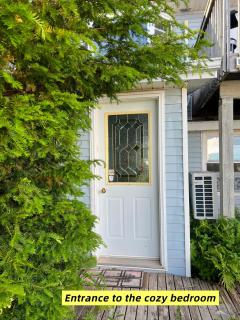 Lee's Ocean Peek B & B - 9