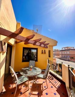 2-bedroom Penthouse with Swimming Pool & Terraces! - 8