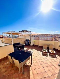 2-bedroom Penthouse with Swimming Pool & Terraces! - 5