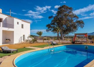 Stunning 18th century cortijo with 2 private pools sleeps 12 - 7