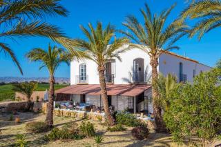 Stunning 18th century cortijo with 2 private pools sleeps 12 - 5
