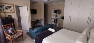 Mila's at Panorama - 9