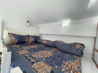 City & River Views near Royal Palace and Watphnom - 5