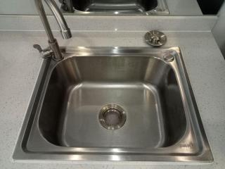 City & River Views near Royal Palace and Watphnom - 2