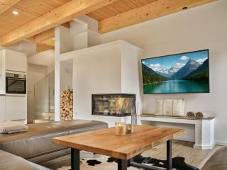 Penthouse Cassiopeia by AA Holiday Homes SKI IN SKI OUT - 7
