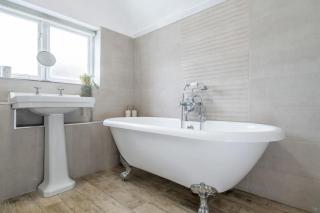 Dovecote Farmhouse - 9