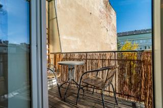 Kraków Suite - Balcony, Workspace - by Rentujemy - 3