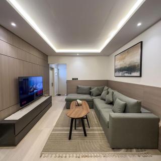 غرفة وصالة بسطح خاص قريب للبوليفارد - 0