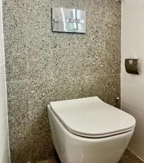 New fresh looking Apt in Athens - 4