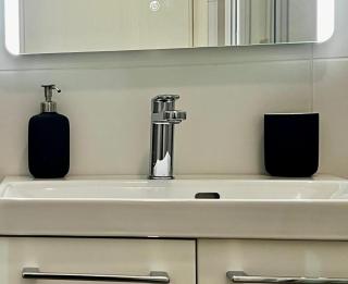 New fresh looking Apt in Athens - 2