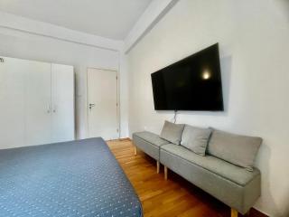 New fresh looking Apt in Athens - 1