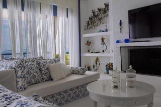 White Blue Luxury Villa 1 - 3