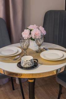 8 Luxury Suites by MEGA Mall - 5