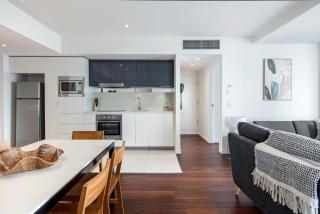 Deluxe Two Bedroom Hilton Apartment - 2