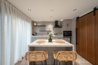 Modern Loft Apt Rooftop - 2