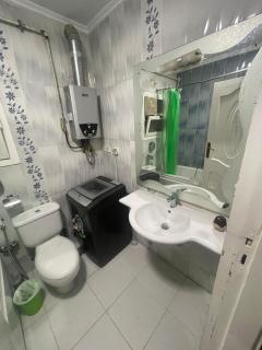 Spacious 3BR 2BA Home with Stunning Garden View - 3