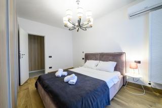 High-End Suites - Terrace Views ApartHotel - 1