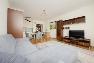 Bemowo Air-conditioned Apartment with Balcony by Noclegi Renters - 1