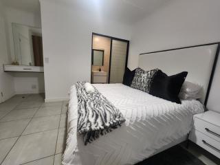 White House At The Blyde Crystal Lagoon - 7