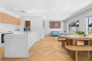 Luxe 4BR Retreat with Heated Pool & Finnish Sauna, Steps to the Beach - 3