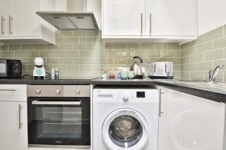 City Escape – Stylish 2-Bed near Cardiff Centre - 6