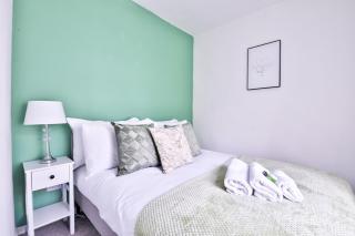 City Escape – Stylish 2-Bed near Cardiff Centre - 5