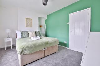 City Escape – Stylish 2-Bed near Cardiff Centre - 4