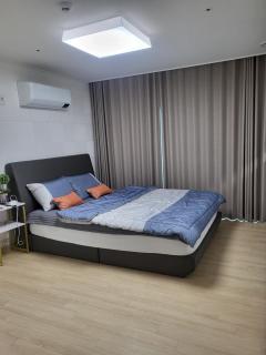 happy house - 3