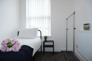 Antrim House by Serviced Living Liverpool - 3