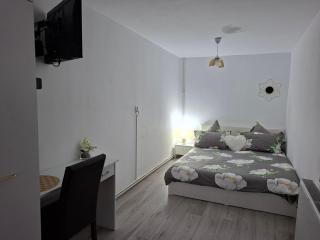 Căsuța Piatra Craiului - 8