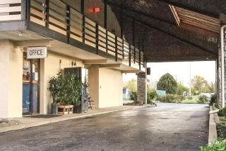 Brookville Inn By OYO Near Dayton International Airport - 2