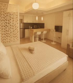 Classy Venice Grand Studio Balcony Pet friendly, WiFi & Pool - 0