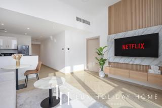LUX The Marina View Suite 3 - 5