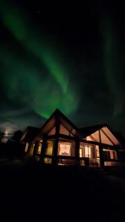 Lakeside Hideaway - 0