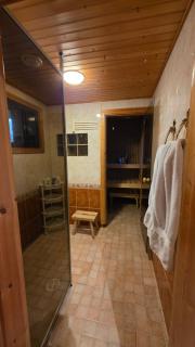 Lakeside Hideaway - 4